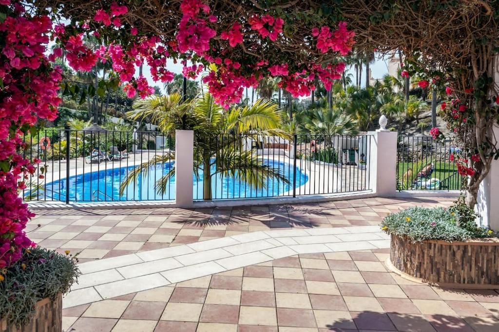 Oasis 16 Apartment Nerja Exterior photo