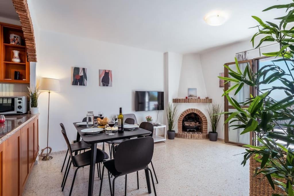 Oasis 16 Apartment Nerja Exterior photo